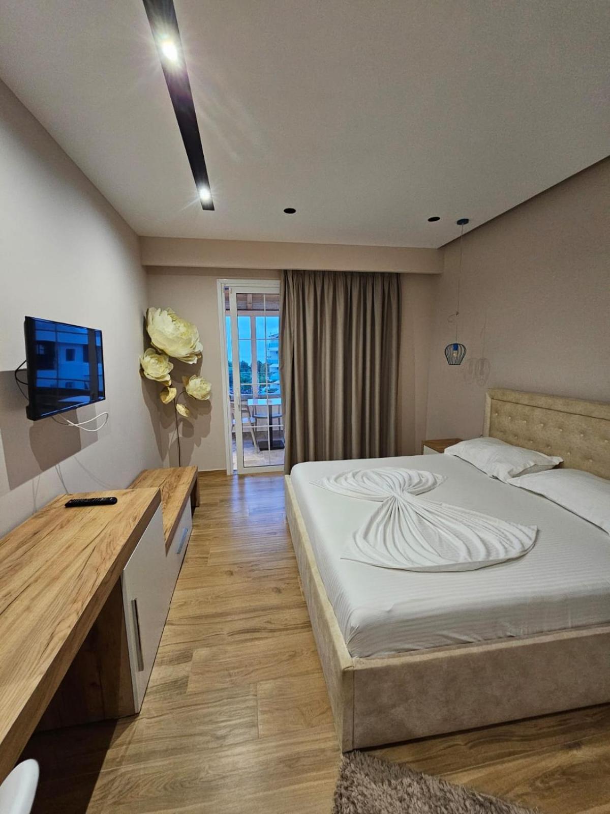 Hotel Ioni-An Εξαμίλιο Εξωτερικό φωτογραφία