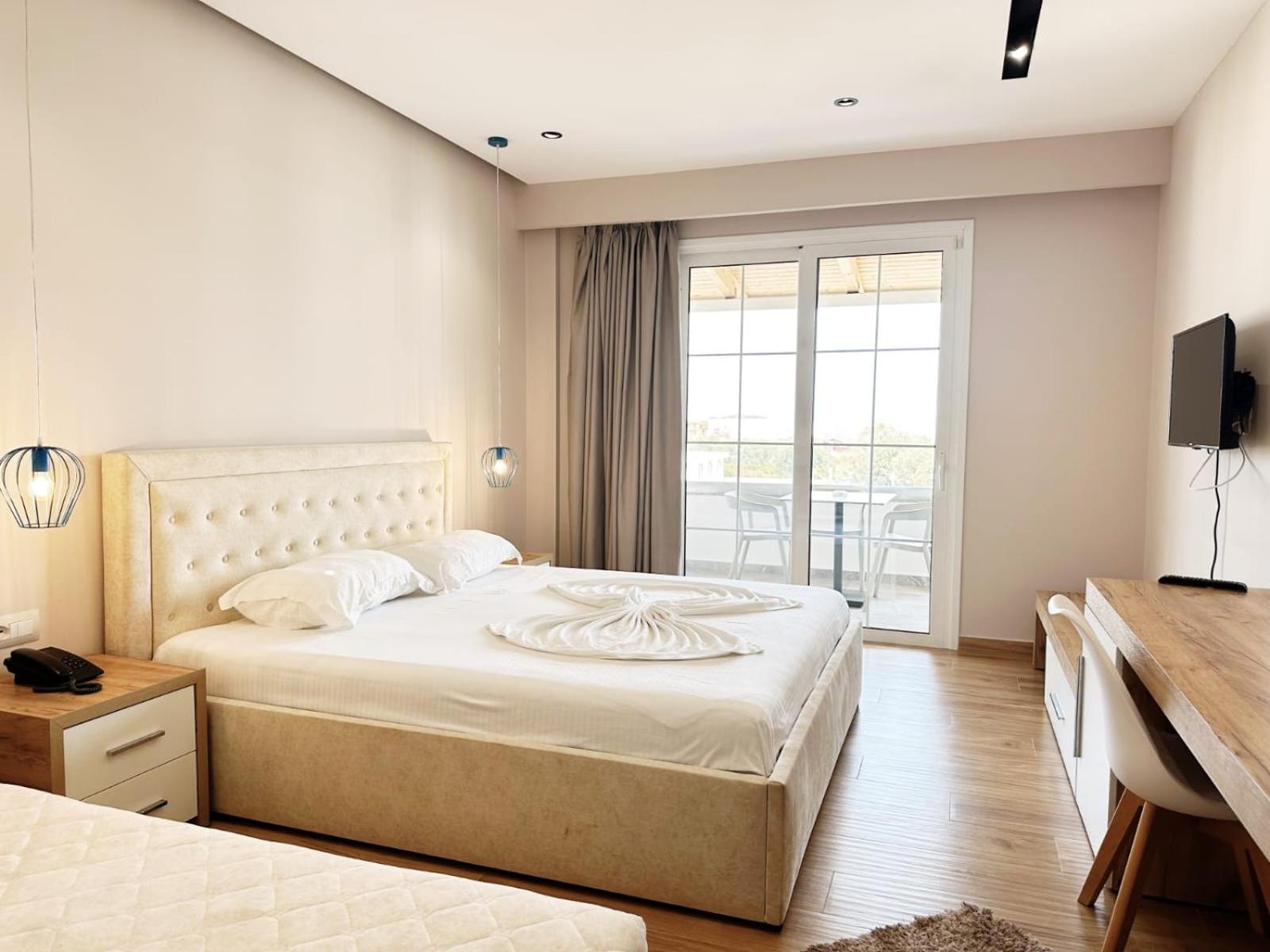 Hotel Ioni-An Εξαμίλιο Εξωτερικό φωτογραφία
